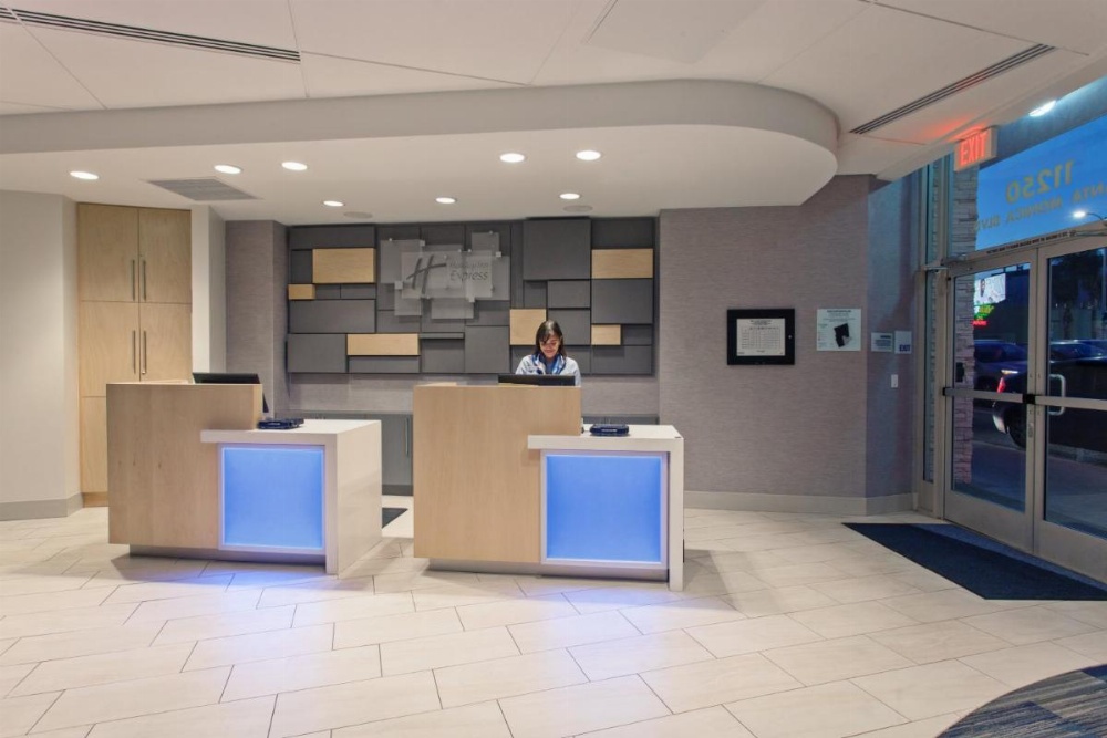 Holiday Inn Express West Los Angeles-Santa Monica, an IHG Hotel Image 11
